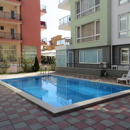 נסבר Apartments In Azalia 2 Complex מראה חיצוני תמונה