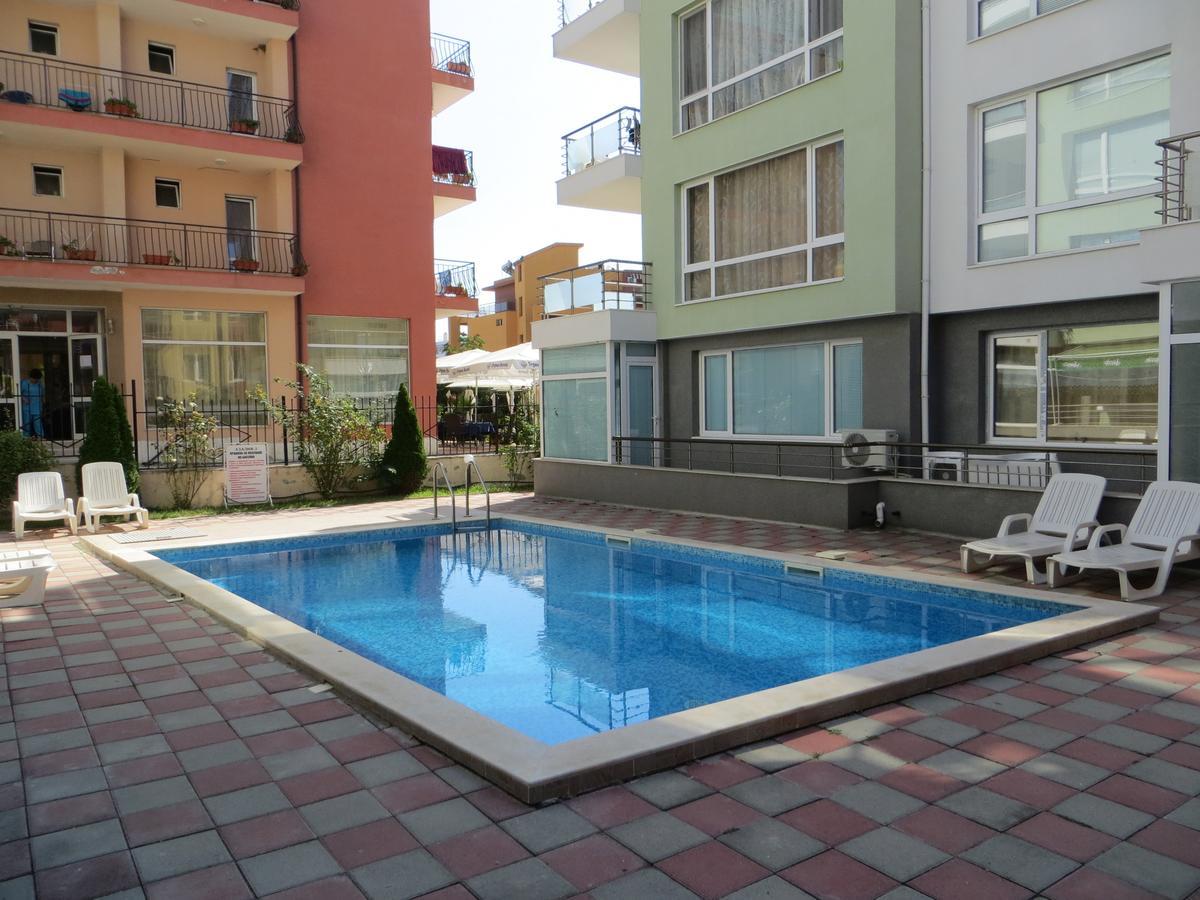 נסבר Apartments In Azalia 2 Complex מראה חיצוני תמונה